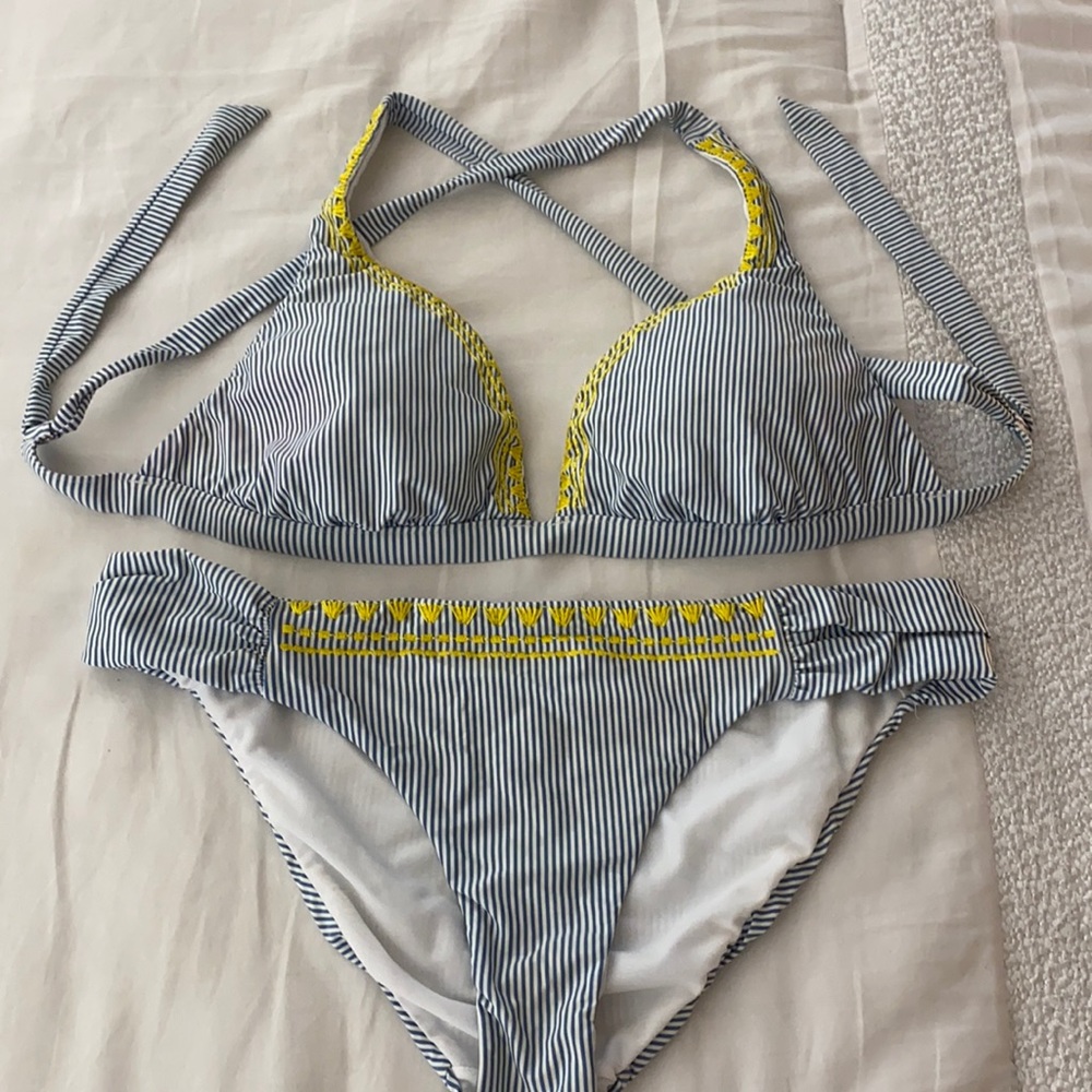 Lucky Brand Woman’s Two Piece Bikini